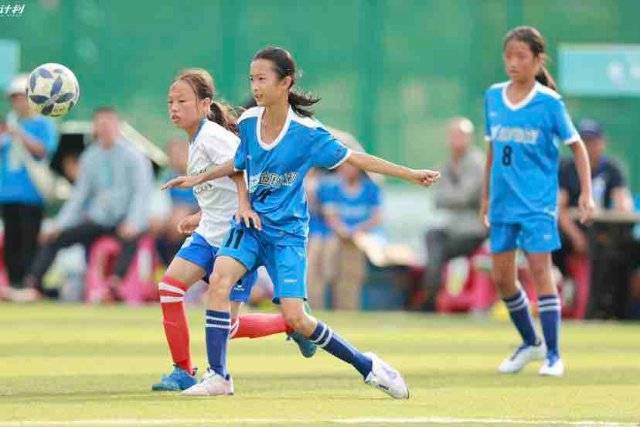 法国队官方媒体恭喜姆巴佩入选FIFPRO年度最佳