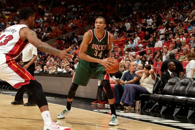 约基奇32+12+7詹姆斯27+6+8 掘金力克湖人1-0